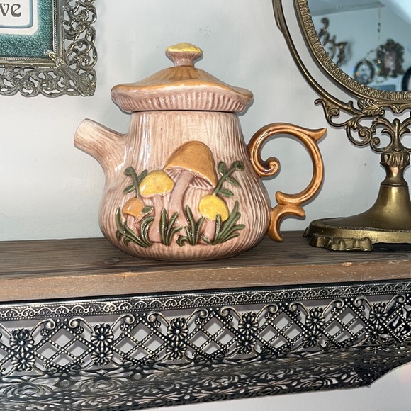 Vintage MCM Arnel's Handpainted Mushroom Ceramic Teapot